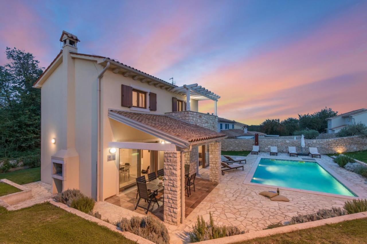 Villas Adagio Rojnici Exterior photo