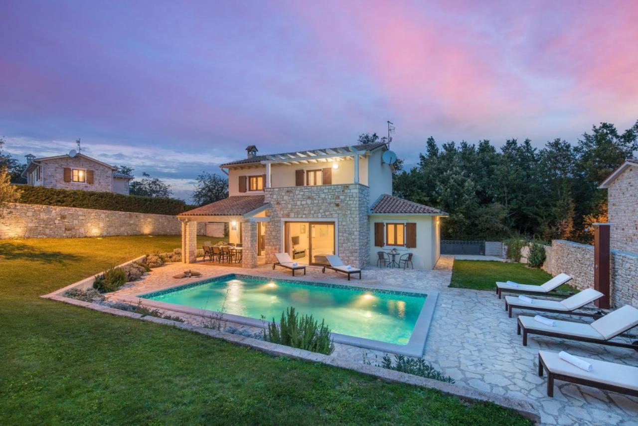 Villas Adagio Rojnici Exterior photo